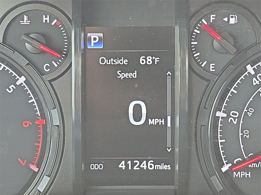 2024 Toyota 4Runner SR5 4WD photo 26