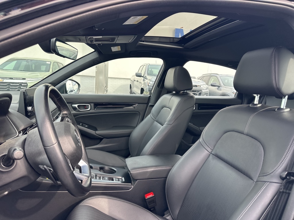 2024 Honda Civic Hatchback Sport Touring photo 13