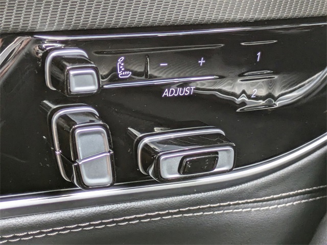2024 Jeep Grand Wagoneer II photo 21