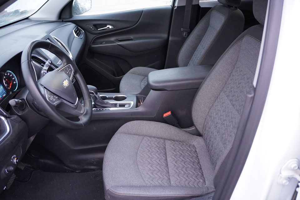 2023 Chevrolet Equinox LT photo 4