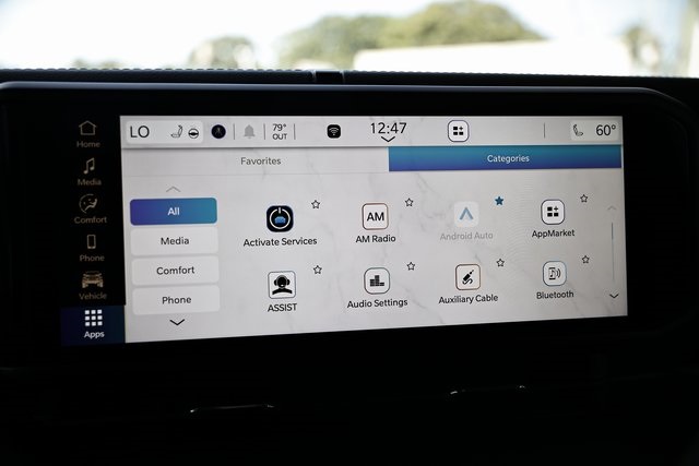 2024 Jeep Wrangler Sahara photo 17