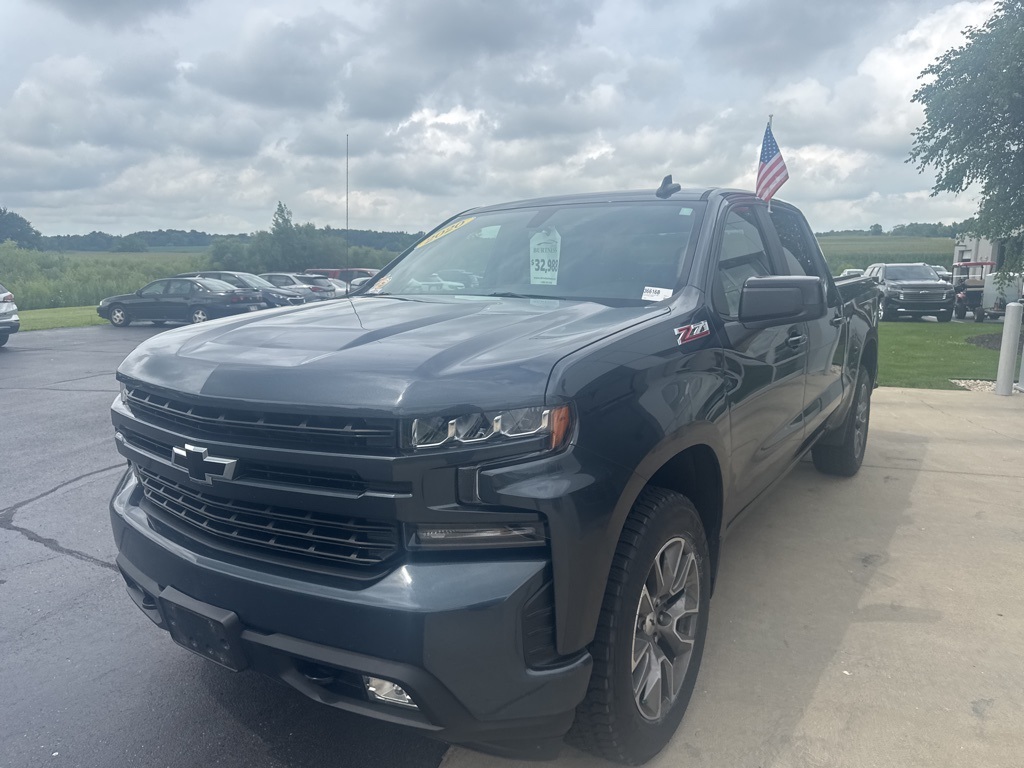 2020 Chevrolet Silverado 1500 RST photo 2
