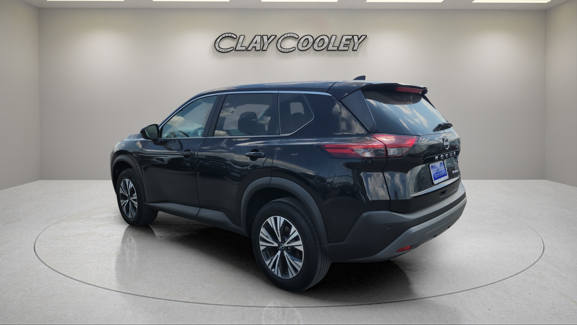 2023 Nissan Rogue SV photo 5