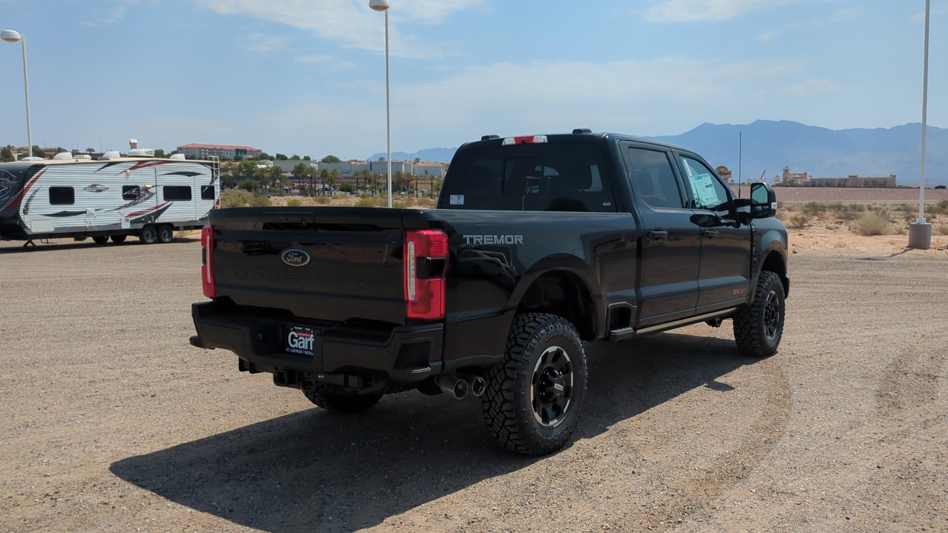 2025 Ford F-250 Lariat photo 2