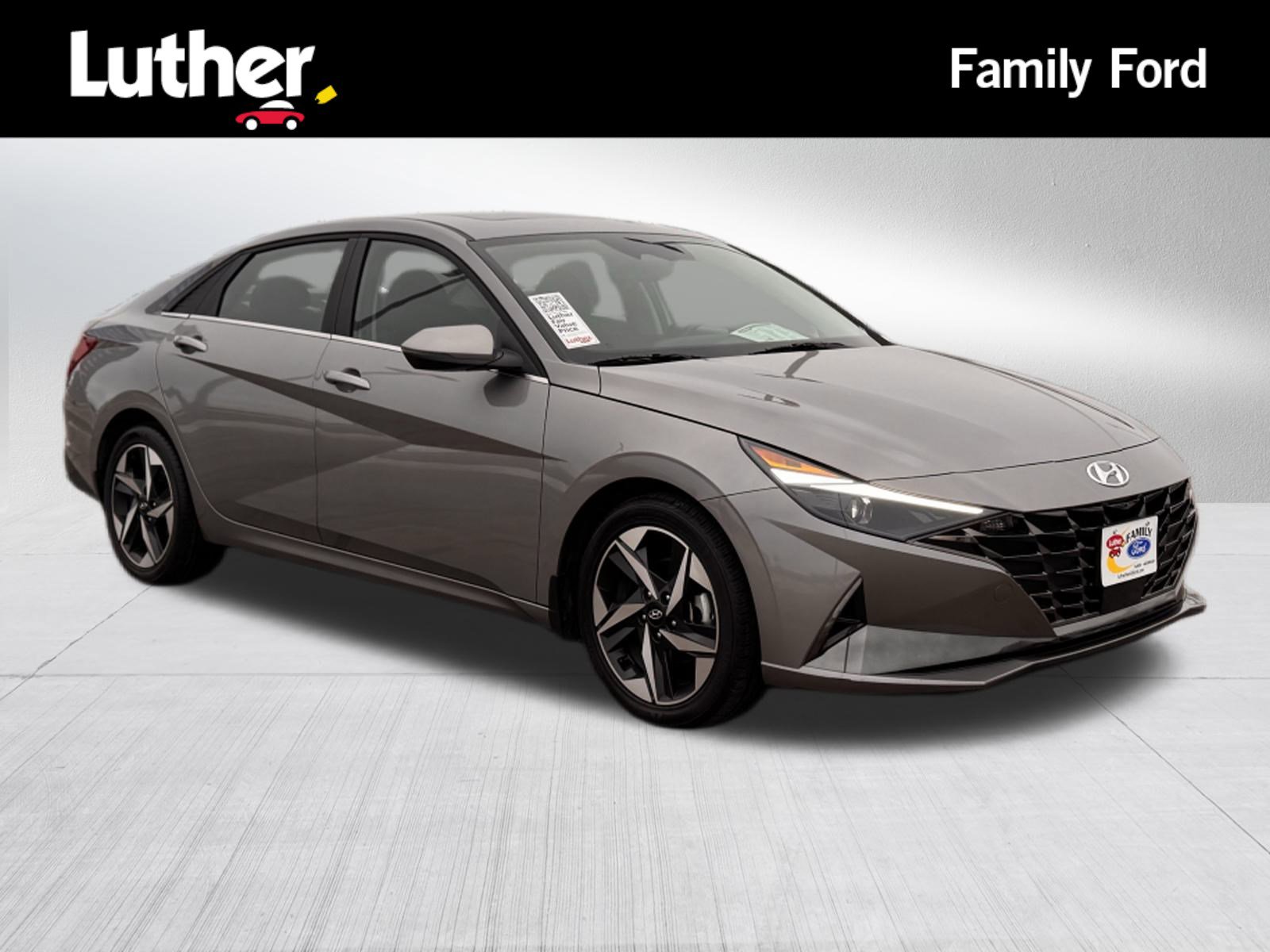 2022 Hyundai Elantra SEL's photo