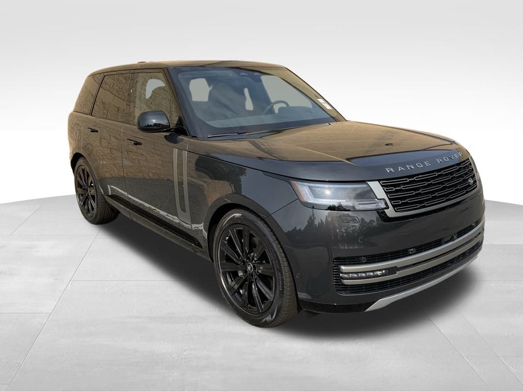 2025 Land Rover Range Rover SE photo 3