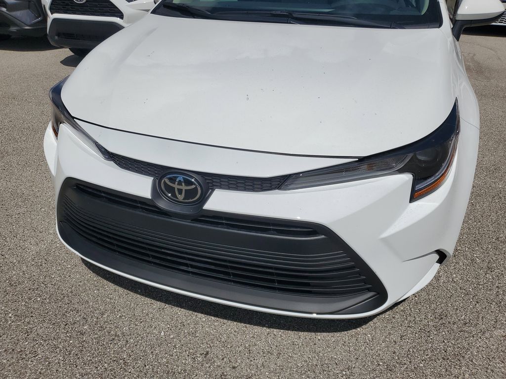 2026 Toyota Corolla LE photo 10