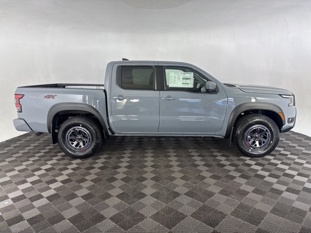 2025 Nissan Frontier Crew Cab PRO-4X photo 4