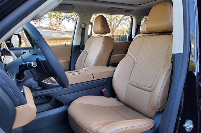 2025 Infiniti QX80 Luxe photo 11