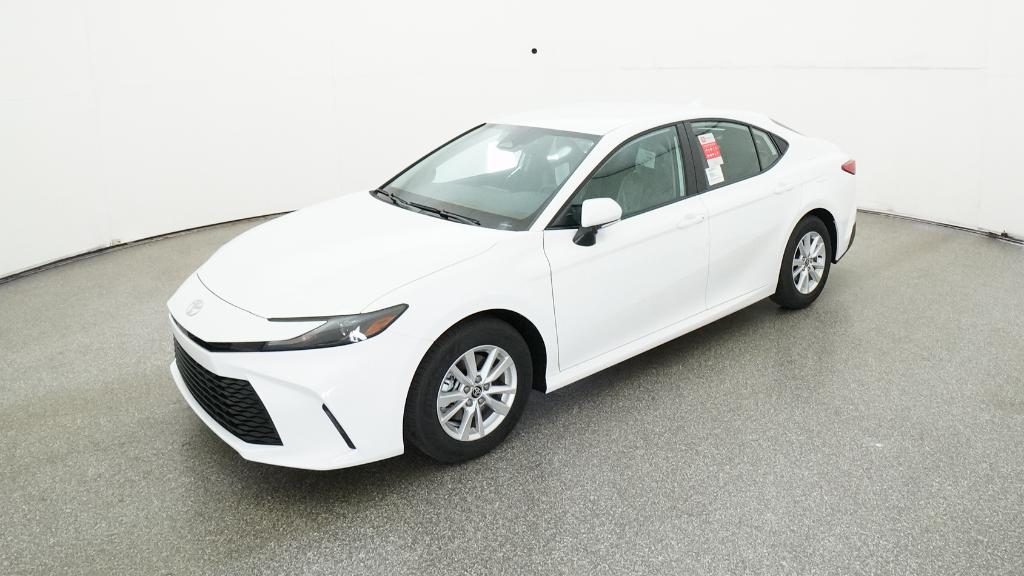 2026 Toyota Camry LE's photo