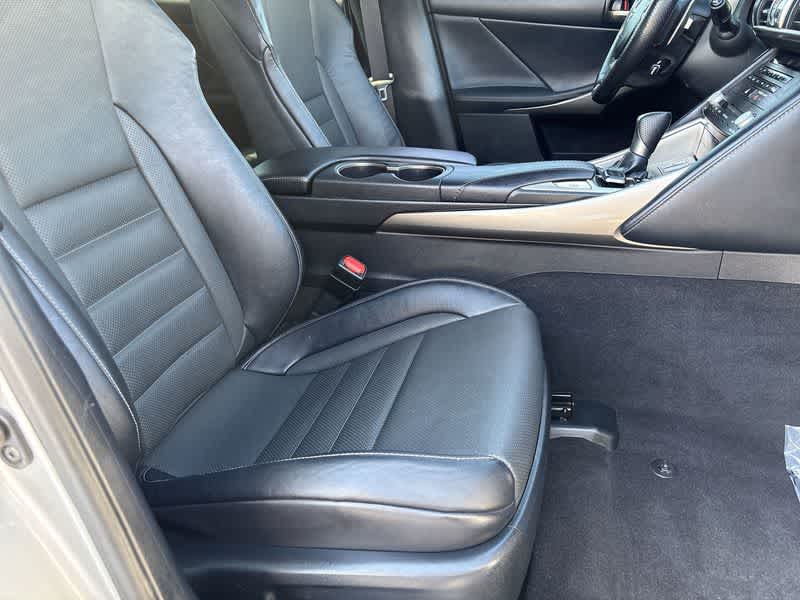 2019 Lexus IS 350 AWD photo 18