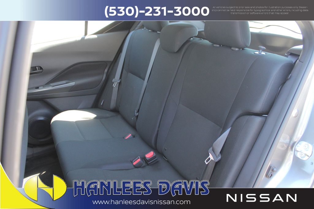2025 Nissan Kicks Play S photo 13