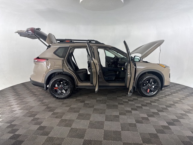 2026 Nissan Rogue SV photo 12