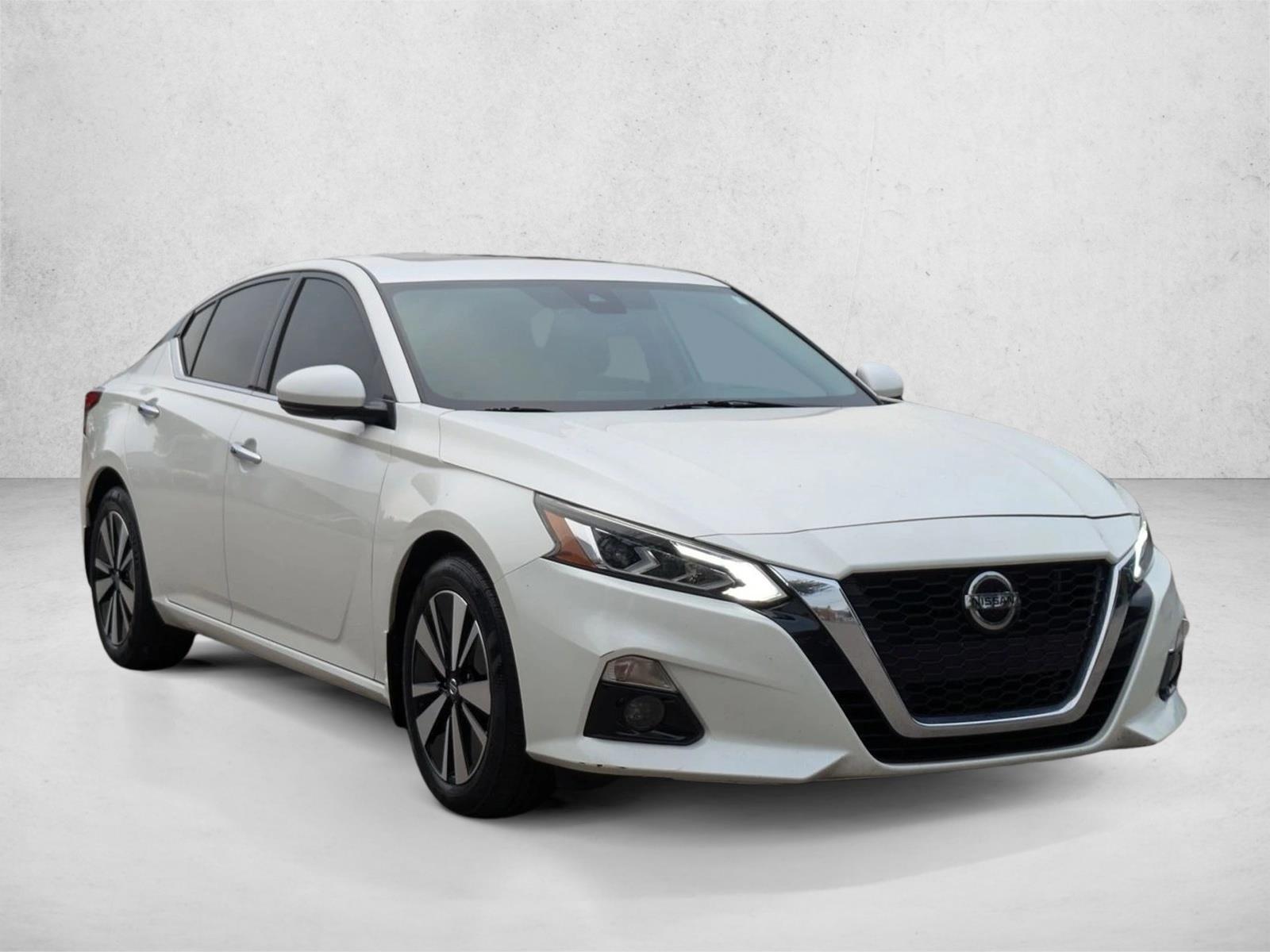 2019 Nissan Altima 2.5 SV photo 3