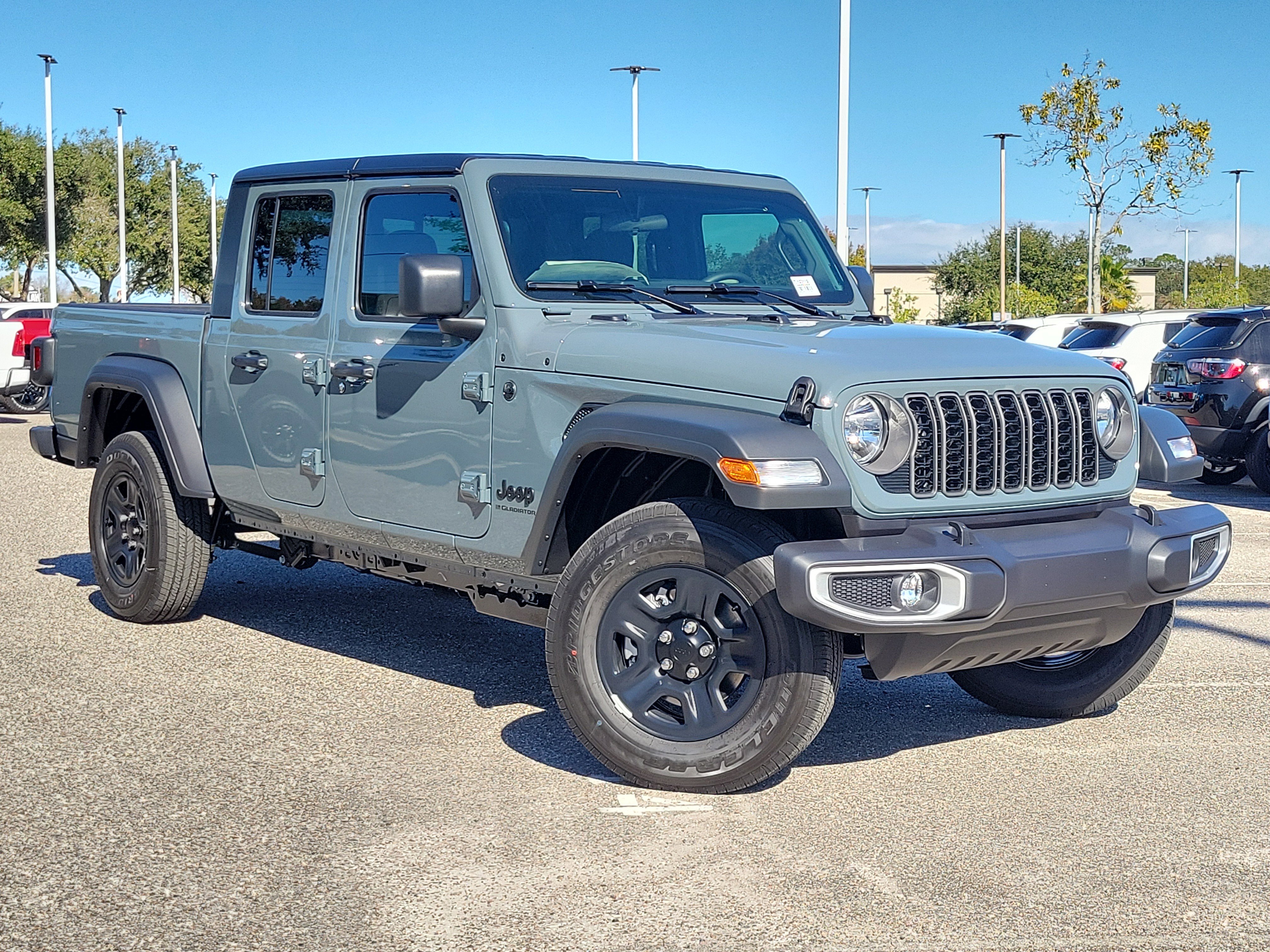 2026 Jeep Gladiator Sport's photo