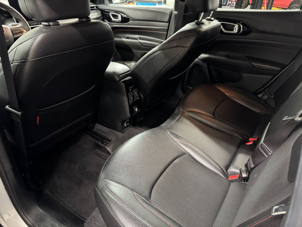 2024 Jeep Compass Trailhawk photo 12