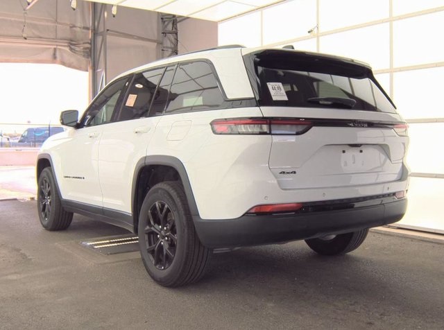 2024 Jeep Grand Cherokee Altitude X photo 3