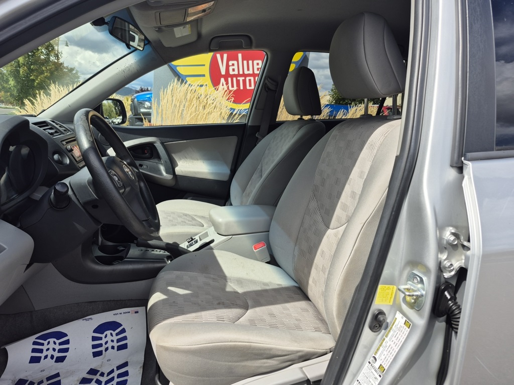 2012 Toyota RAV4 Base photo 2