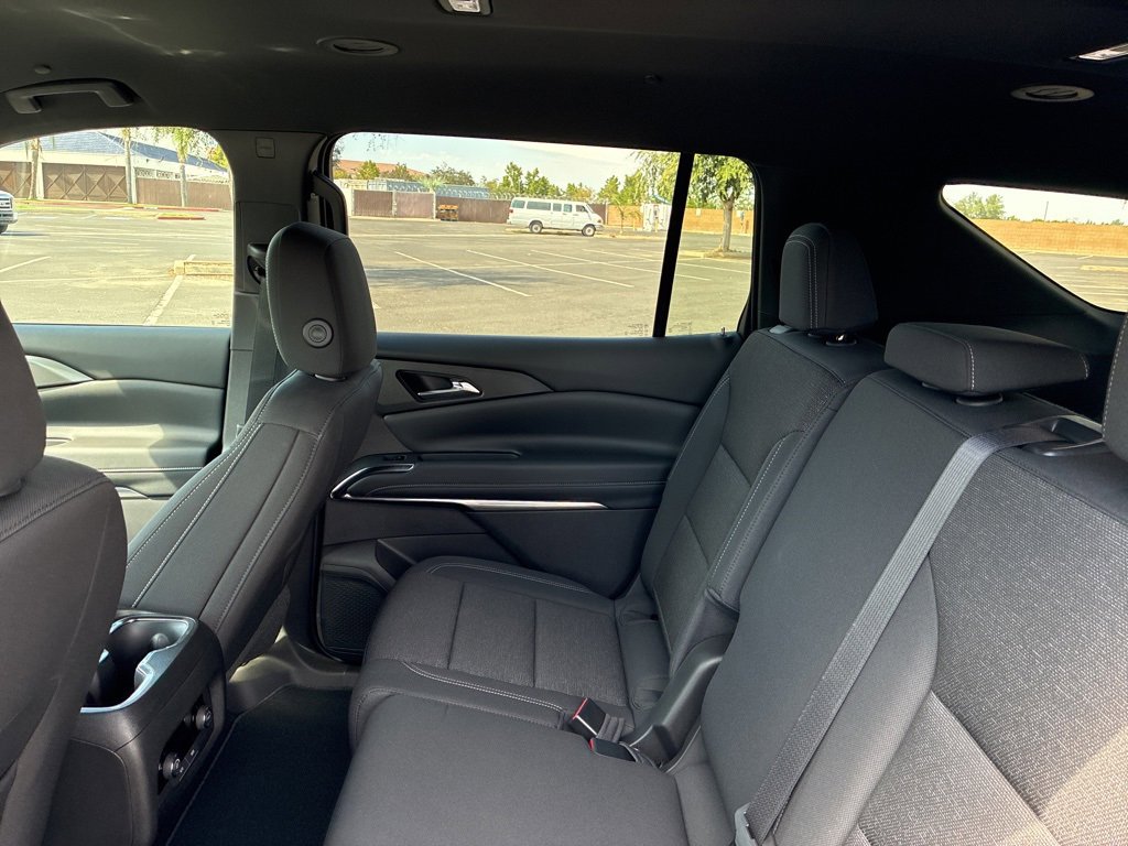 2026 Chevrolet Traverse photo 13