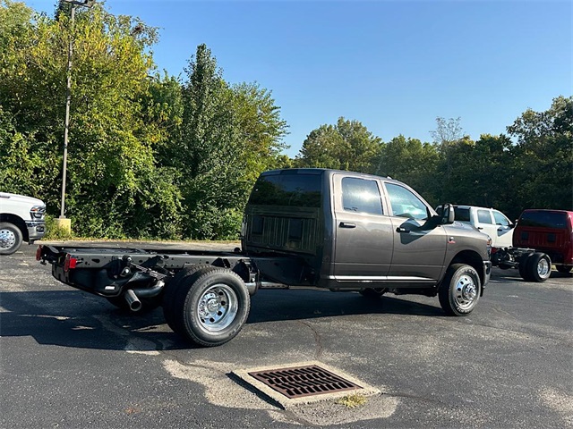 2026 Ram 3500 Tradesman photo 7