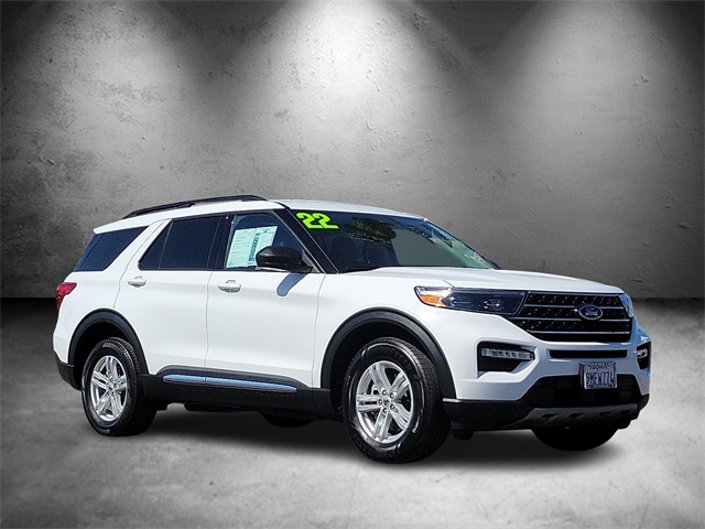 2022 Ford Explorer XLT photo 3