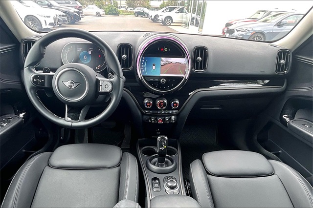 2024 Mini Cooper Signature photo 12