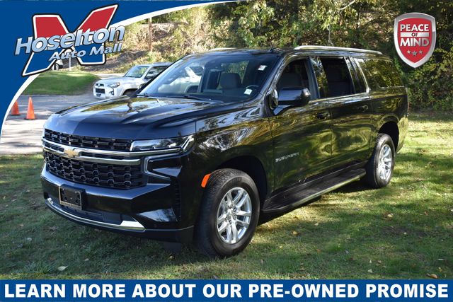 2022 Chevrolet Suburban LS's photo