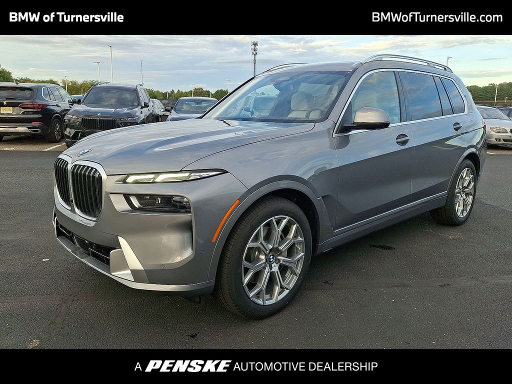 2026 BMW X7 40i's photo