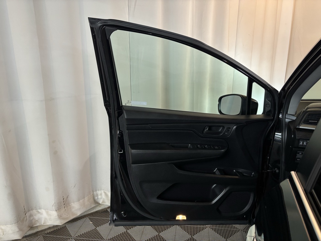 2023 Honda Odyssey EX-L photo 16