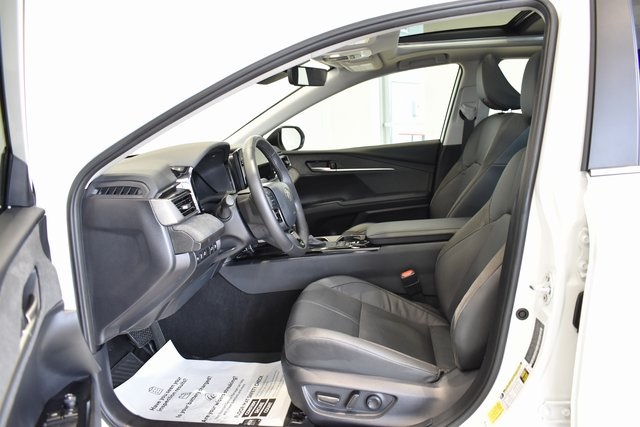2025 Toyota Camry XLE photo 16