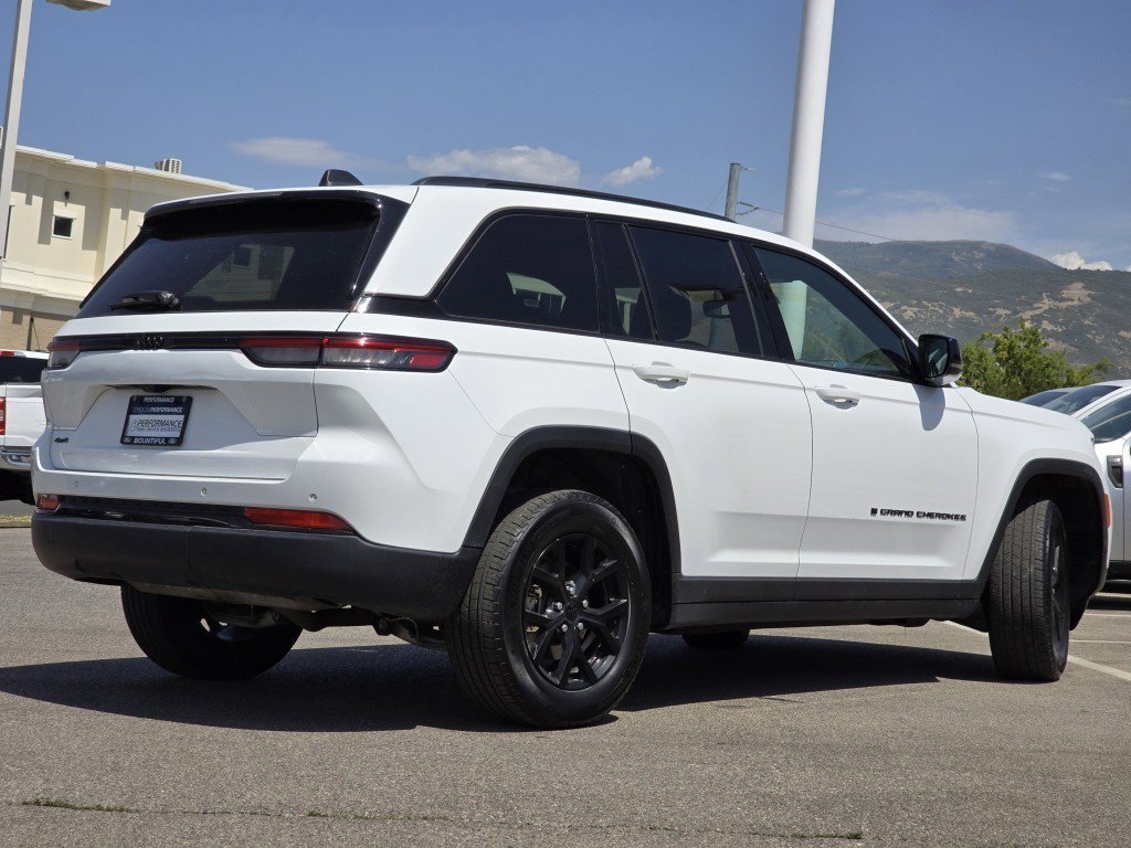 2024 Jeep Grand Cherokee Altitude X photo 2