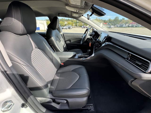 2024 Toyota Camry SE photo 11