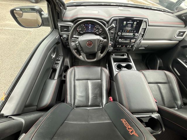 2023 Nissan Titan PRO-4X photo 7