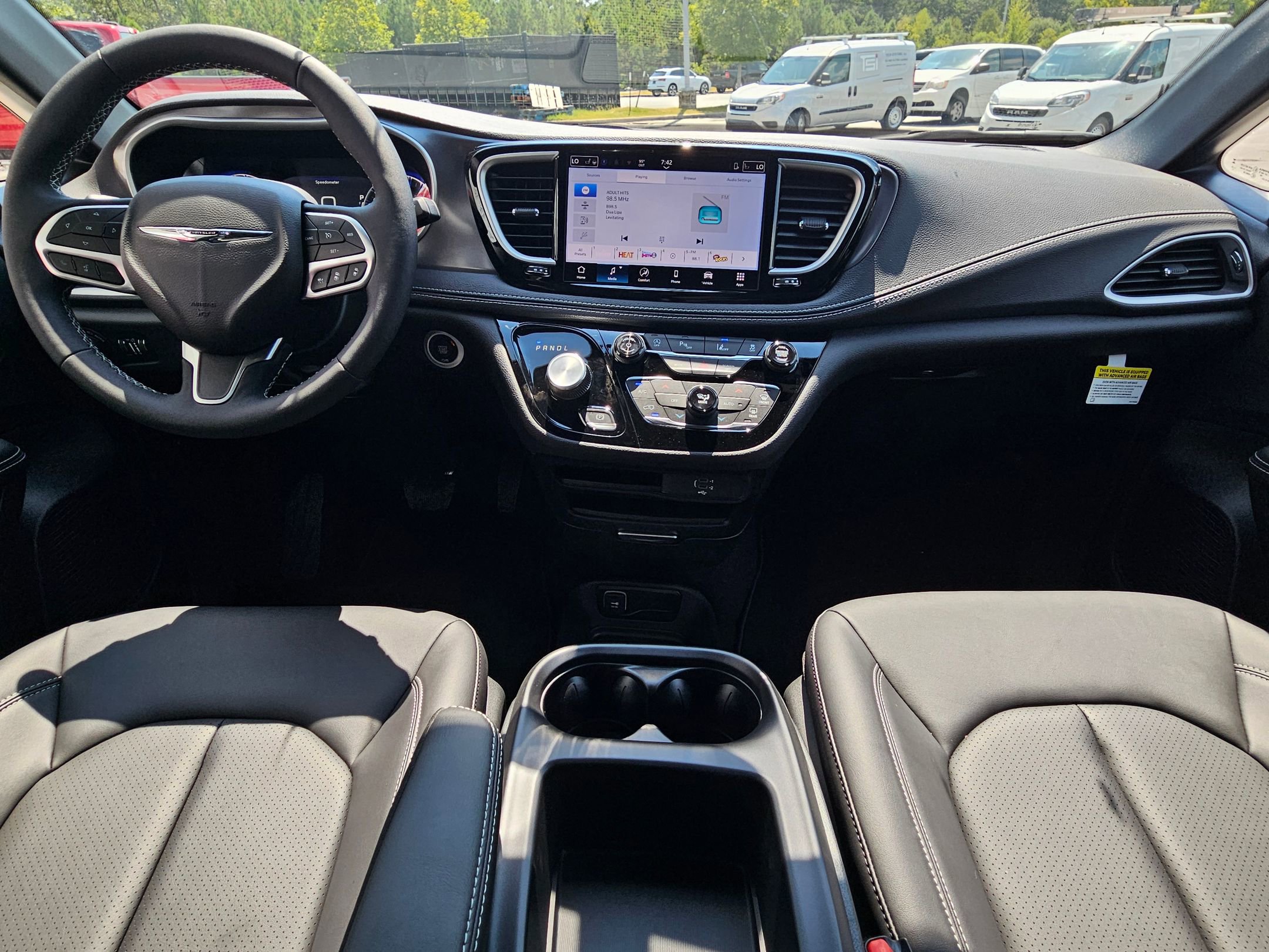 2026 Chrysler Pacifica photo 9