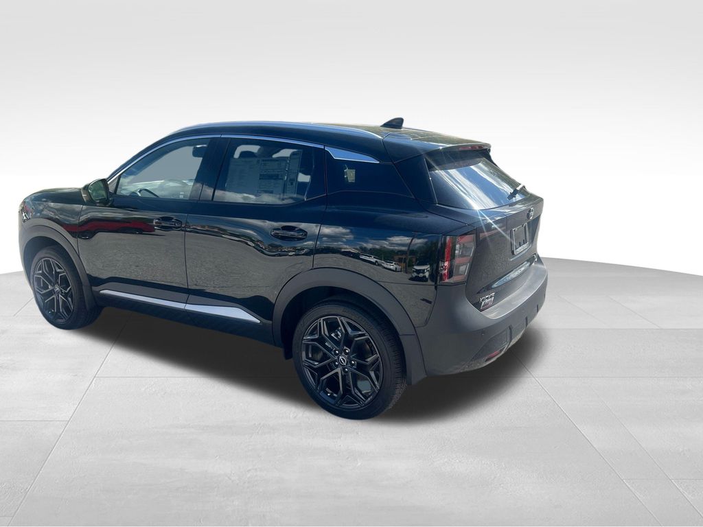 2025 Nissan Kicks SR photo 3