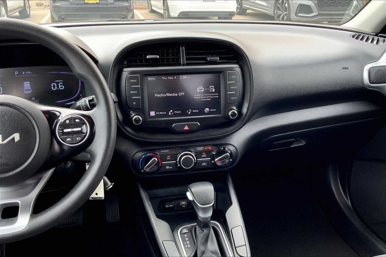2023 Kia Soul LX photo 6