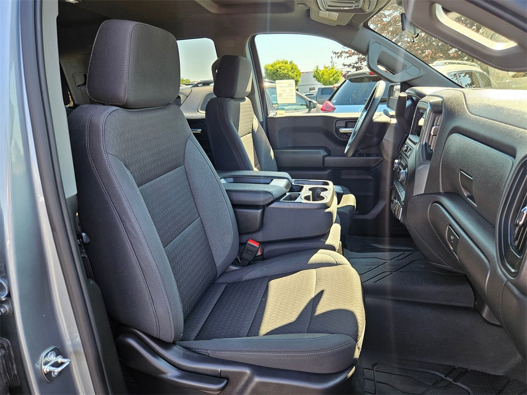 2024 Chevrolet Silverado 1500 Custom photo 28