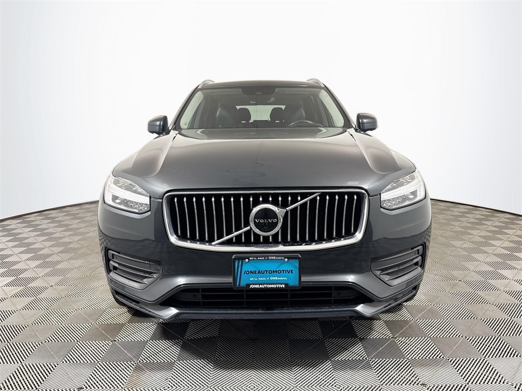 2022 Volvo XC90 T5 Momentum photo 2