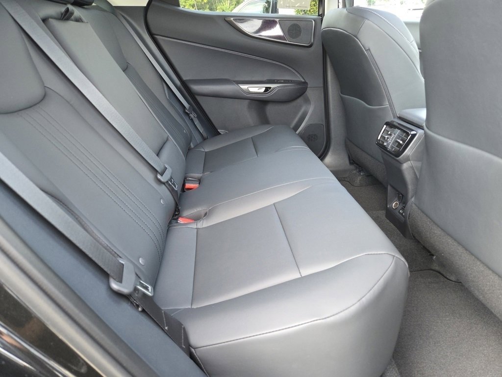 2026 Lexus NX 350 photo 4