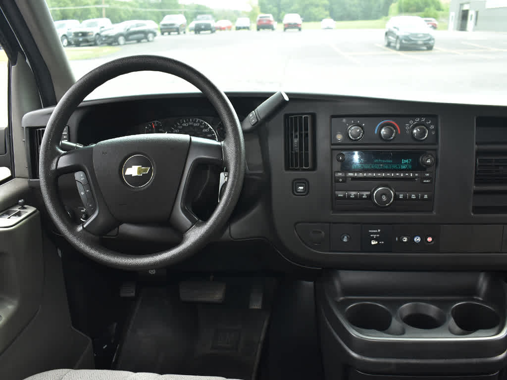2014 Chevrolet Express 2500 LT photo 14