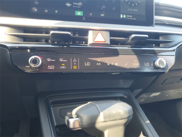 2025 Kia K5 LXS photo 25
