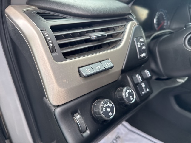 Used 2020 Silver GMC Denali image 11