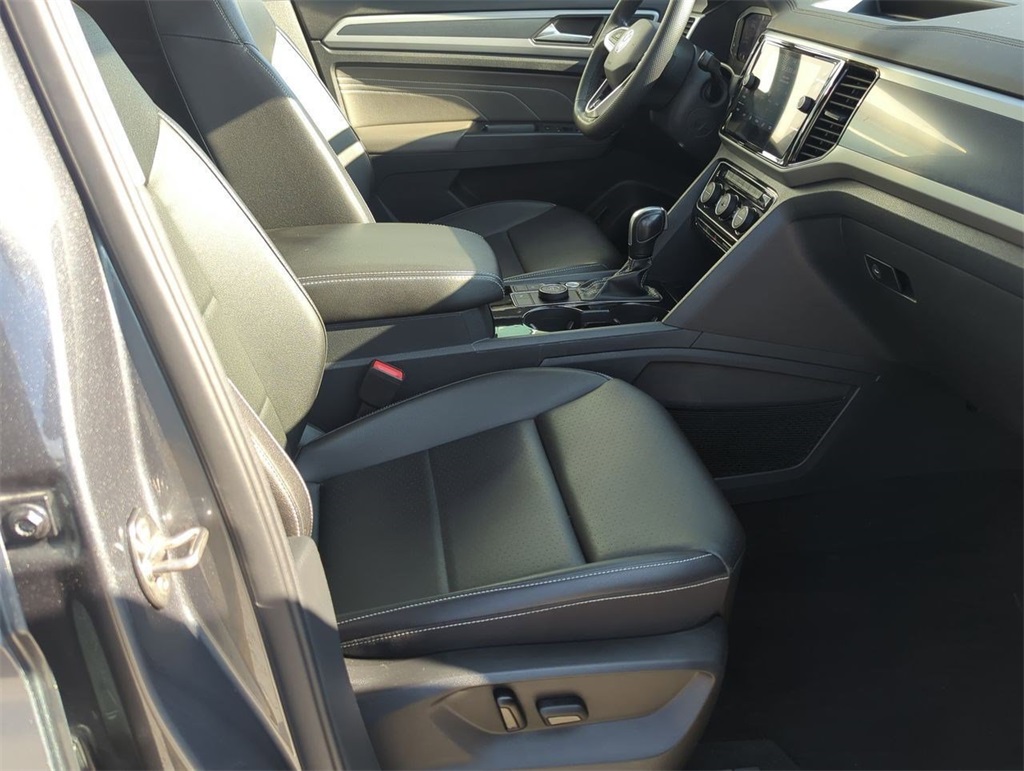 2023 Volkswagen Atlas V6 SEL R-Line photo 23