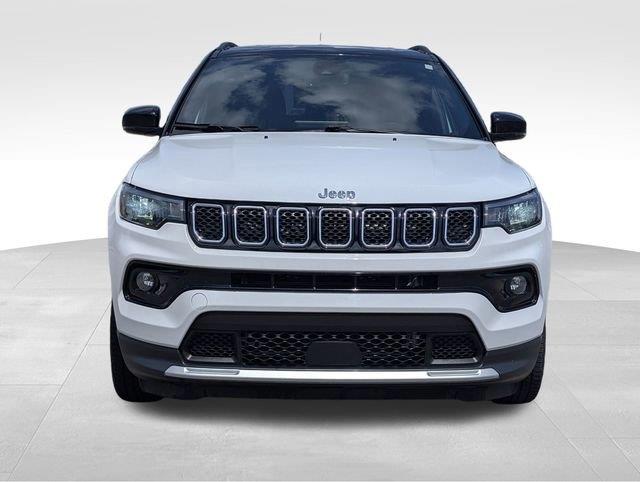 2023 Jeep Compass Limited photo 7