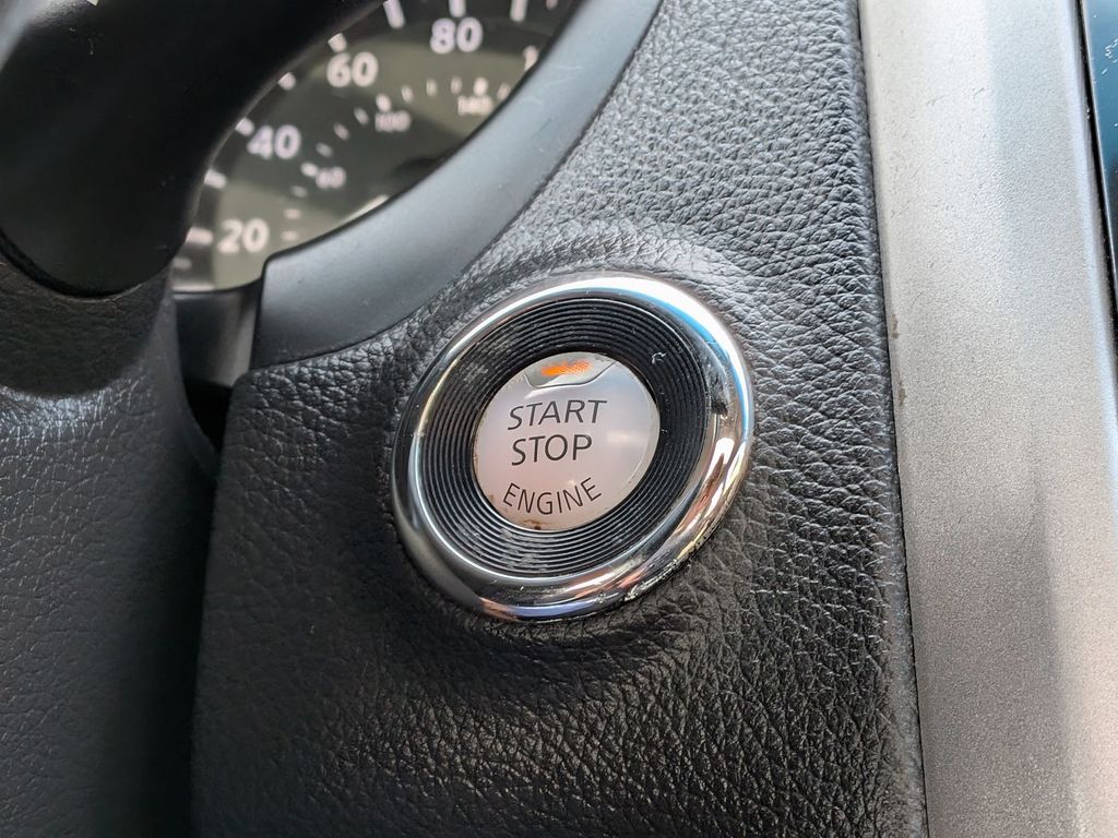 2013 Nissan Altima 2.5 SV photo 16
