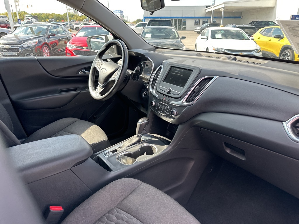 2019 Chevrolet Equinox LT photo 17