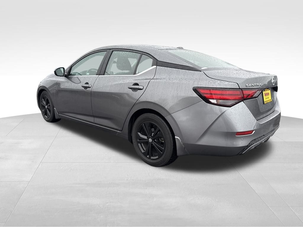 2021 Nissan Sentra SV photo 4