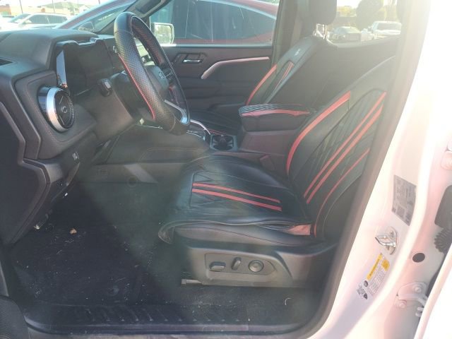 2024 Chevrolet Colorado Z71 photo 2