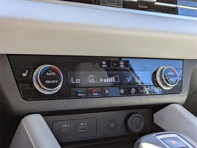 2023 Mitsubishi Outlander SEL photo 21