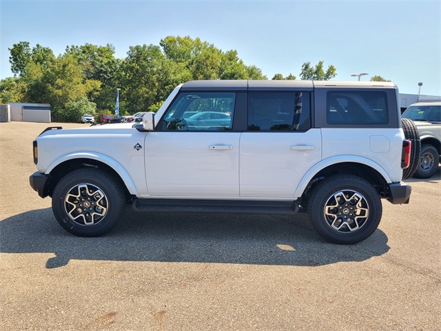 2025 Ford Bronco Outer Banks photo 7